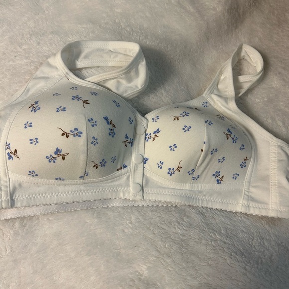 3 daisy bras, black, white and beige - Picture 5 of 8